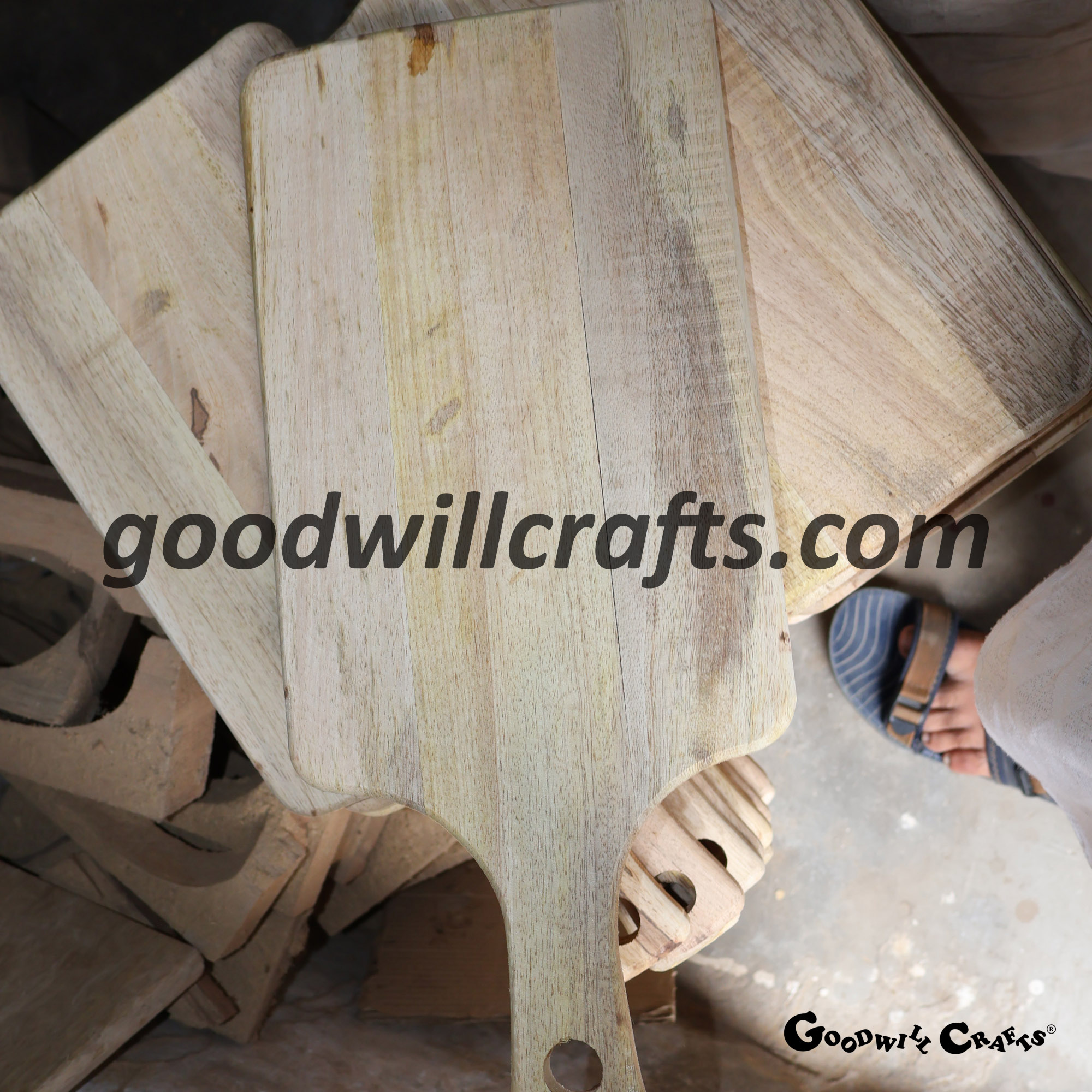 Wooden handicrafts manufacturing