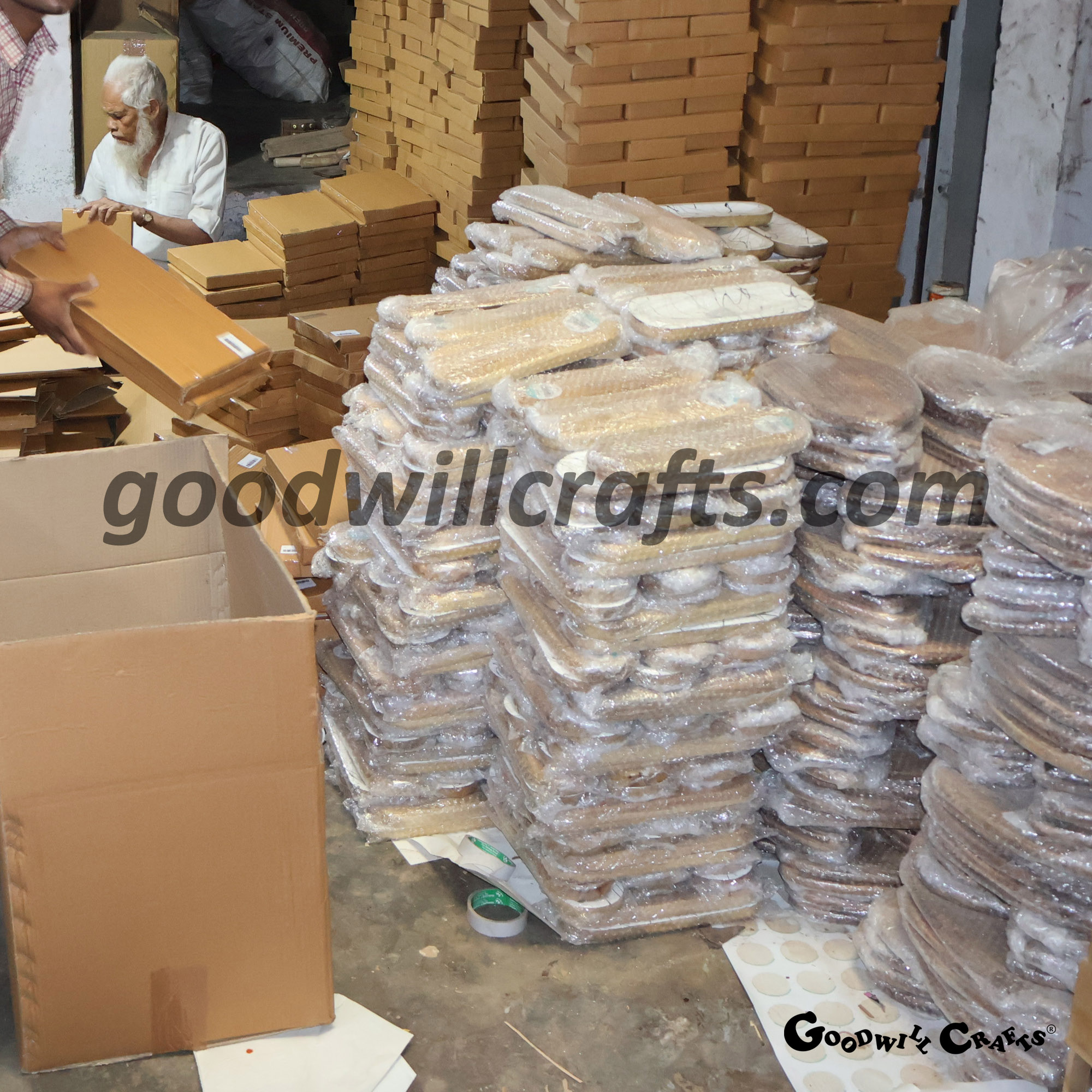 Wooden handicrafts for wholesale and export supply